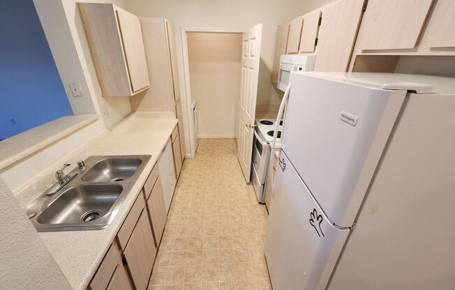 2 beds, 2 baths, $1,430