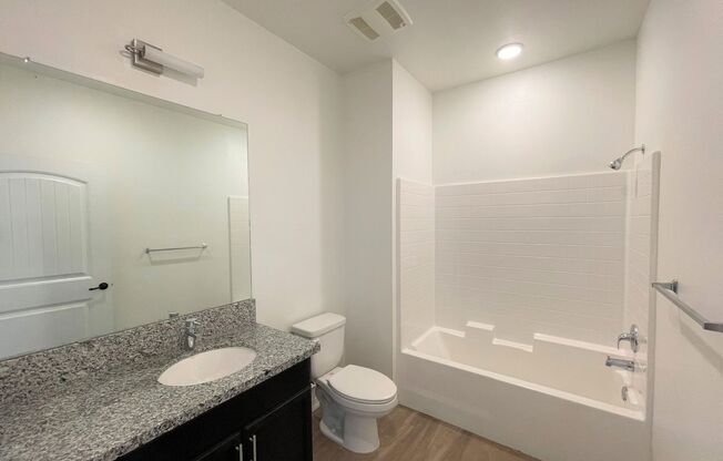 2 beds, 2 baths, 935 sqft, $2,595, Unit Bldg 13 - 104