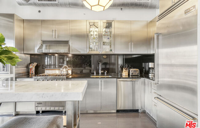 1 bed, 1 bath, 1,560 sqft, $7,500, Unit 1007