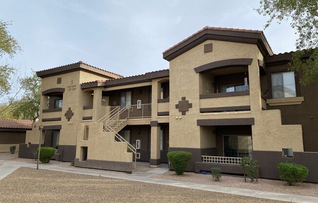 Beautiful 2 Bedroom 2 Bath East Valley Condo