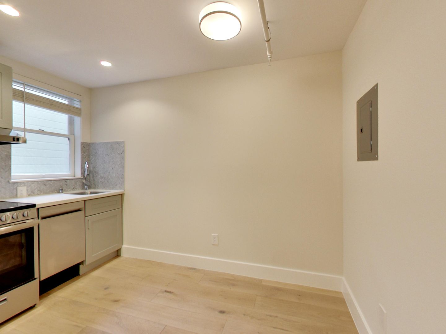 1146 Taylor Street (1297r)