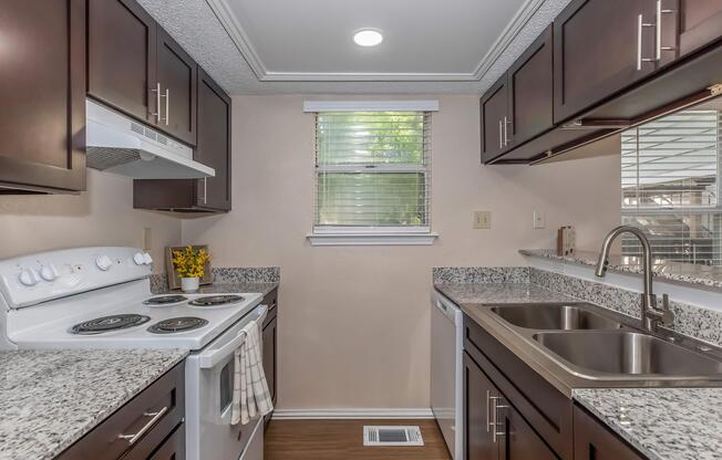 2 beds, 1 bath, 719 sqft, $1,399