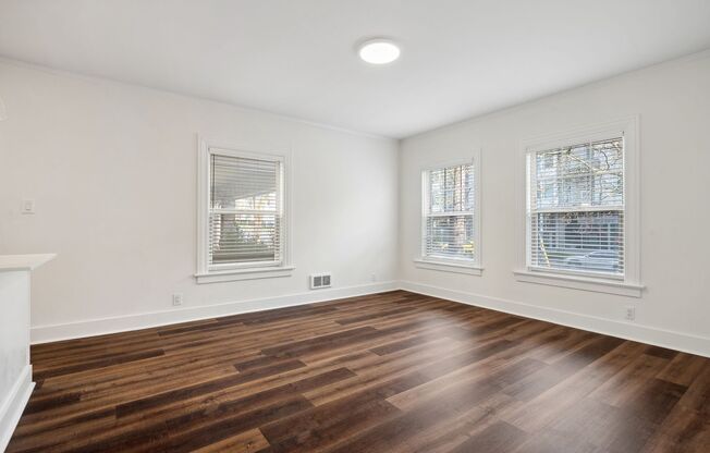 1 bed, 1 bath, 550 sqft, $2,100