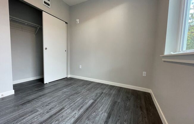 1 bed, 1 bath, 361 sqft, $1,425, Unit 107