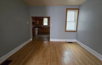 3 beds, 1 bath, $1,300