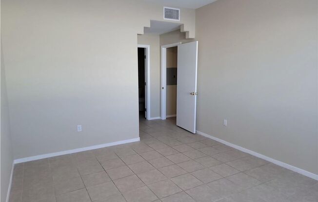 2 beds, 2 baths, $1,145, Unit Building 21