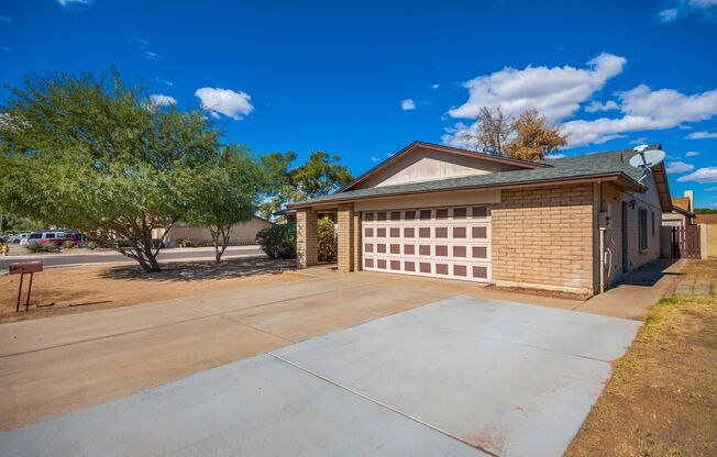 Delightful home in Phoenix - feels and looks brand new!