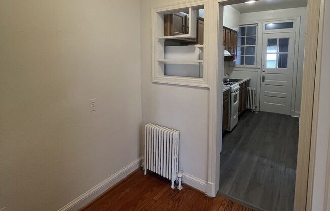 2 beds, 1 bath, 810 sqft, $1,895, Unit 418 #3