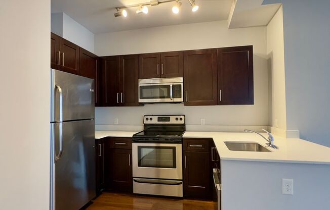 1 bed, 1 bath, 499 sqft, $1,525, Unit HA-712