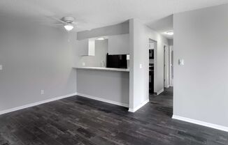 1 bed, 1 bath, 650 sqft, $975, Unit 127