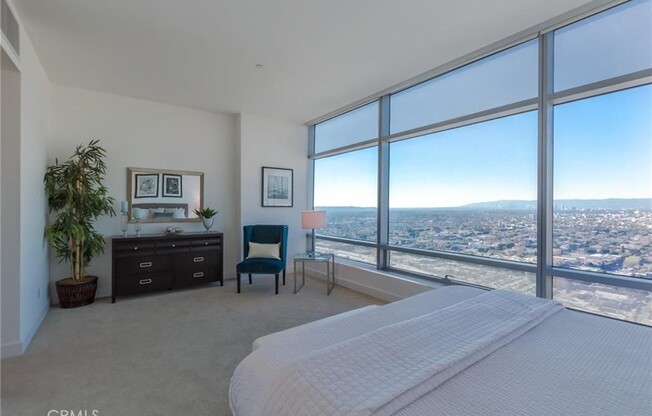 2 beds, 2.3 baths, 1,927 sqft, $8,900, Unit 36B