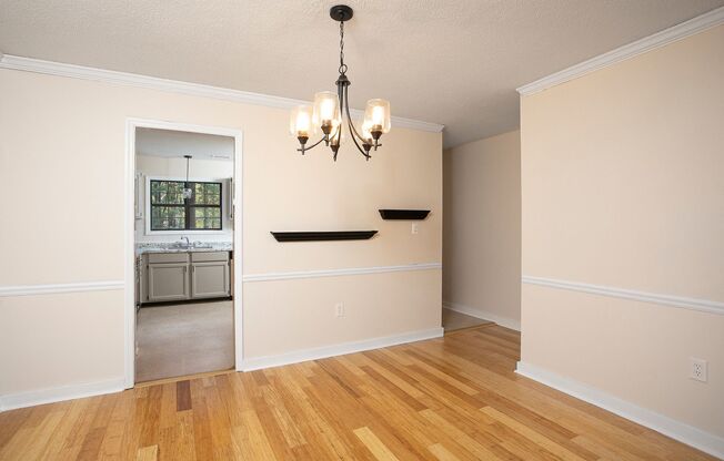 3 bedroom, 2.5 bath townhome in GREAT Durham location!