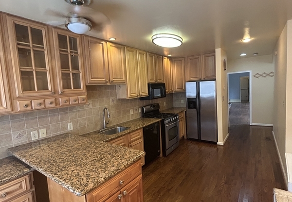 22 E 24 ST
