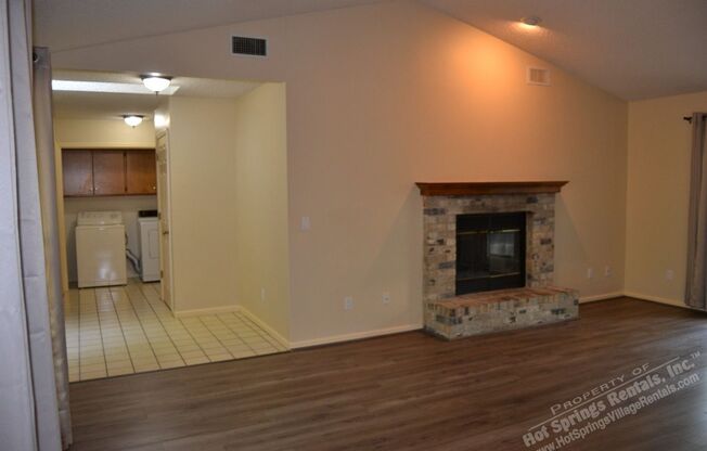 3 beds, 2 baths, $1,325