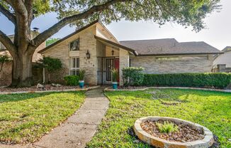 UPDATED 3-BEDROOM HOME IN WHISPERING OAKS