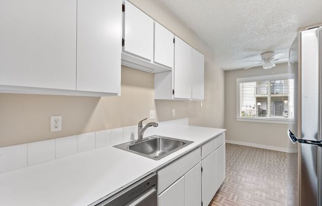 1 bed, 1 bath, 675 sqft, $1,195, Unit #11