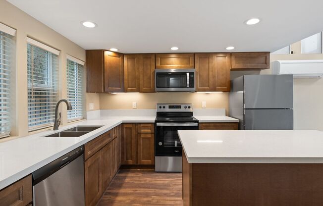 New Build  3 Bed, 2.5 Bath Rental home in Portland Heights!