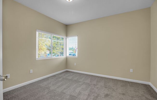 2 beds, 2 baths, 894 sqft, $1,595, Unit 144-36302