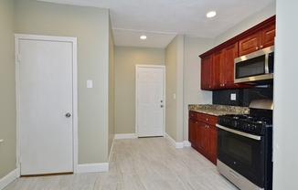 3 beds, 1 bath, 1,175 sqft, $3,100, Unit 2