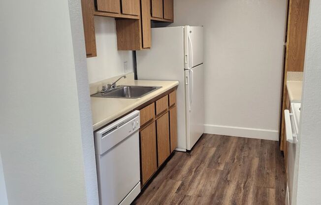 1 bed, 1 bath, 614 sqft, $1,100, Unit 201