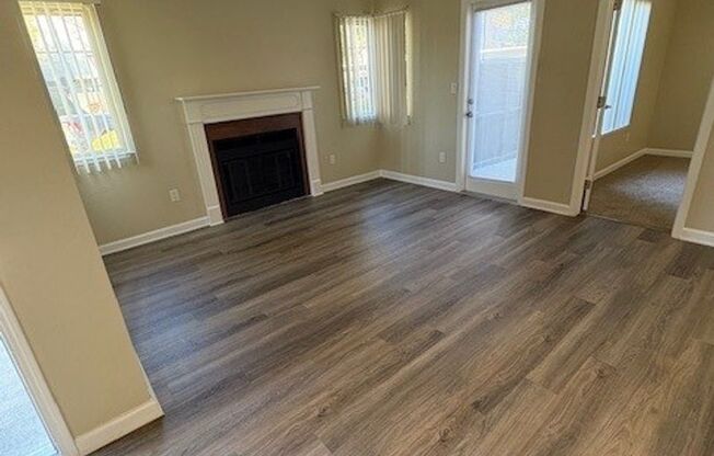 2 beds, 2 baths, 900 sqft, $2,015, Unit 156