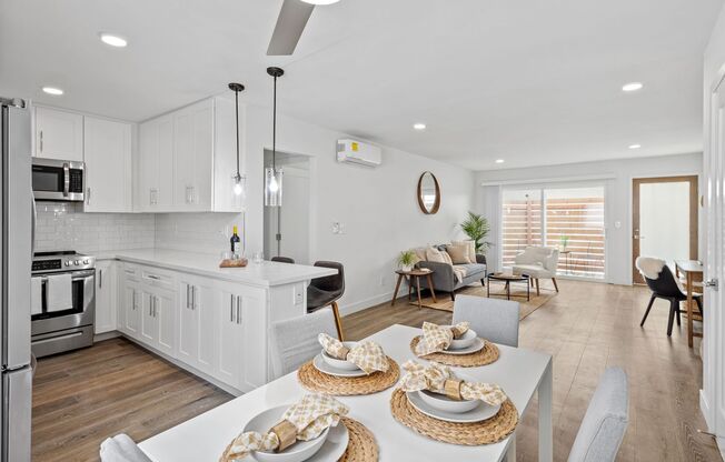 1 bed, 1 bath, 715 sqft, $3,175, Unit 42