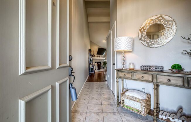 Beautiful 2-2 duplex in Bedford, HEB ISD! LAWN CARE INCLUDED!