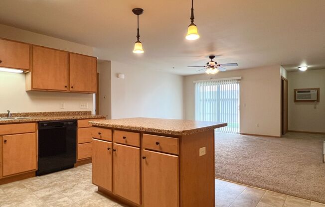 1 bed, 1 bath, 936 sqft, $1,275, Unit ML 530-01