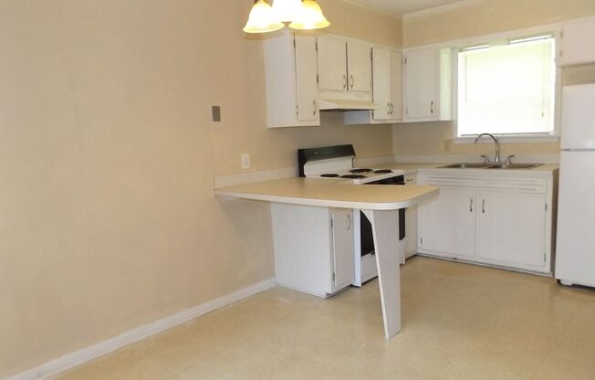 2 beds, 1.5 baths, 1,000 sqft, $875, Unit Unit B