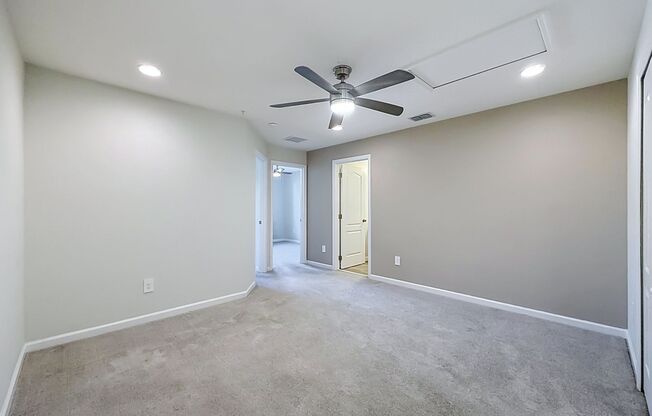 3 beds, 2.5 baths, $2,250