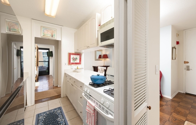 2 beds, 1.5 baths, 1,215 sqft, $3,800, Unit 3G