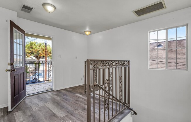 543 W SANTA CRUZ ST
