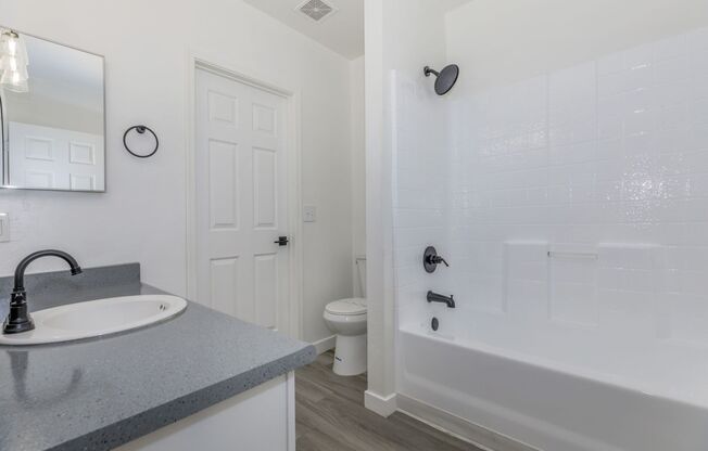 2 beds, 1 bath, 1,155 sqft, $1,324, Unit 05-202