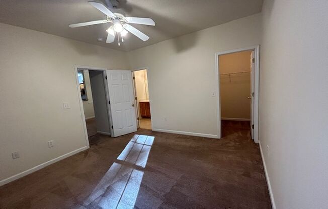 2 beds, 2 baths, $1,300, Unit 1206 Claridge Dr