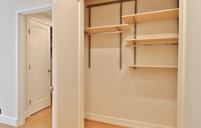 Studio, 1 bath, 460 sqft, $2,900, Unit 0607