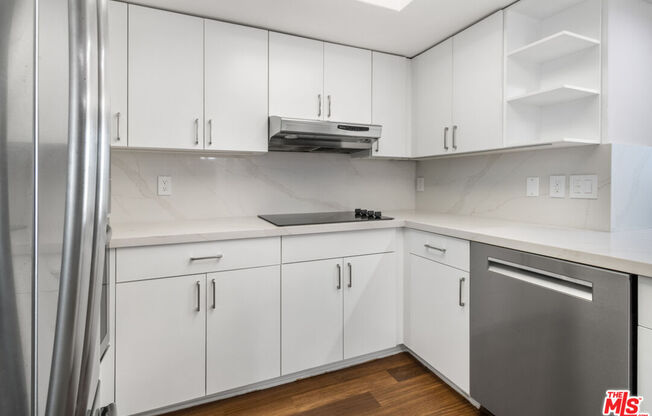 2 beds, 3 baths, 1,434 sqft, $8,000, Unit 1631