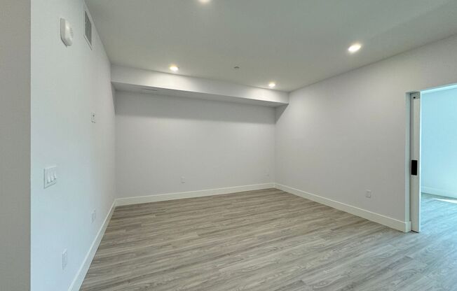 1 bed, 1 bath, 605 sqft, $2,215, Unit 307