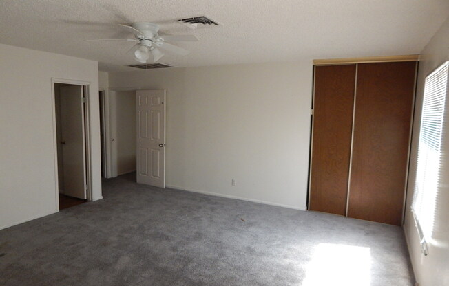 2 beds, 2 baths, $1,250