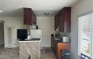 1 bed, 1 bath, 850 sqft, $2,500, Unit 4