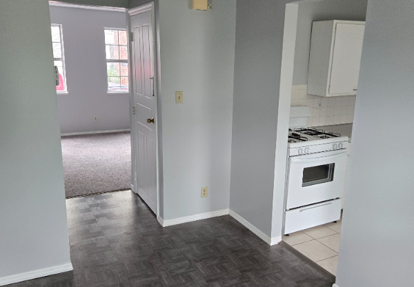 7046 PAXTON RD