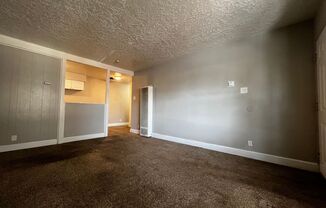 2 beds, 1 bath, 800 sqft, $895, Unit Unit 31