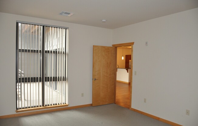 1 bed, 1.5 baths, 1,050 sqft, $1,975, Unit 307