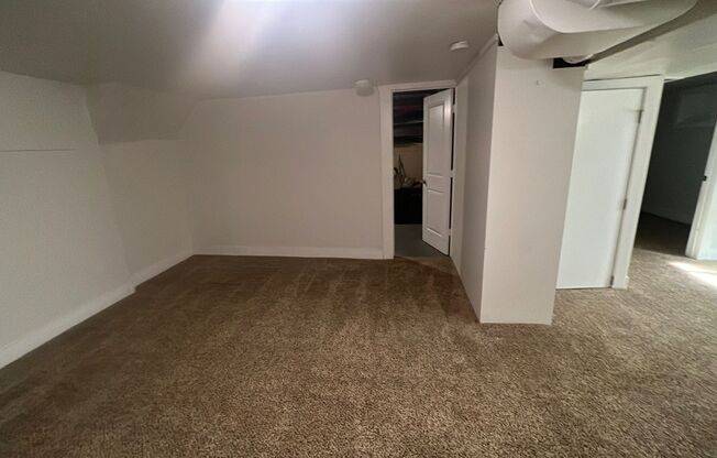 3 beds, 3 baths, $2,998