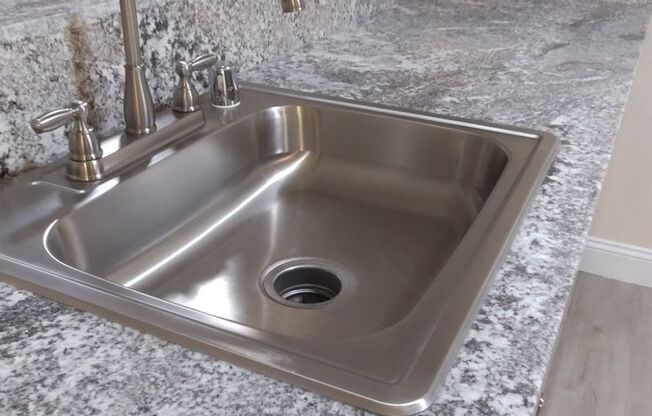 3 beds, 2 baths, $1,750, Unit 243