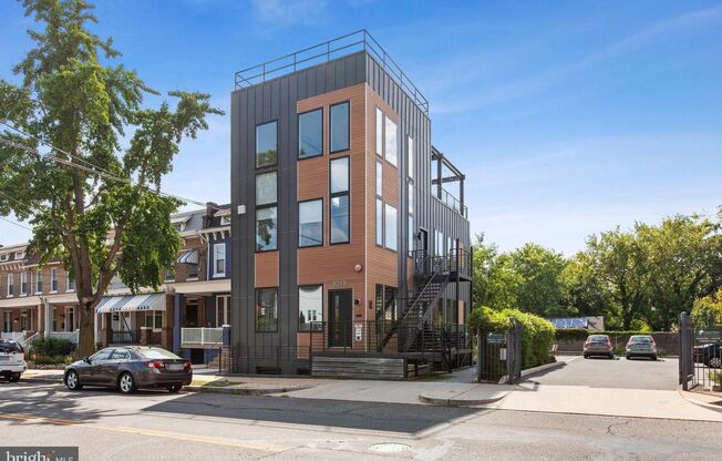 Welcome to this Modern 2BR/2BA condo located in Brookland