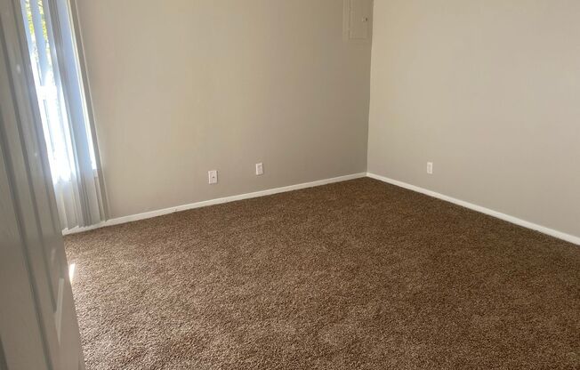 1 bed, 1 bath, 700 sqft, $700, Unit EC 14