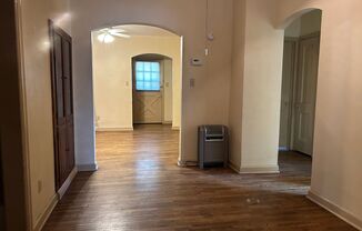 2 beds, 1 bath, $1,050