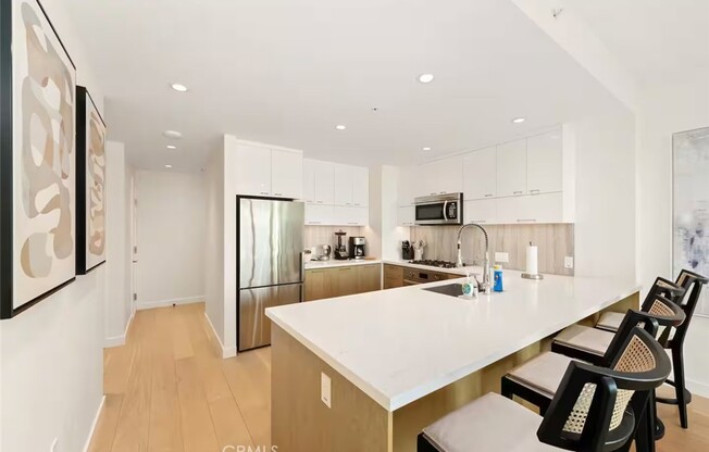 1 bed, 1 bath, 790 sqft, $5,300, Unit 1601
