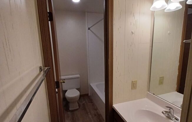2 beds, 1.5 baths, $749, Unit #17