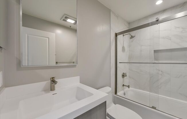 Newly Remodeled Two Bedroom Condo in Pacific Heights - Please Contact for Showing Availability!